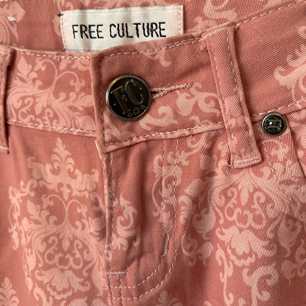 Free Culture Jeans Size 3